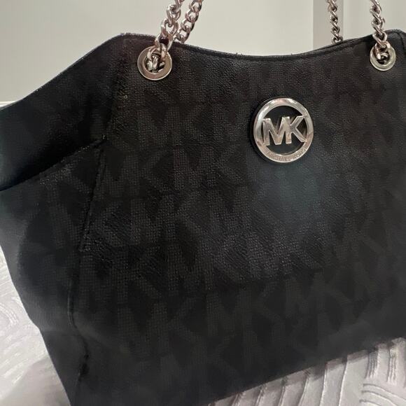 Michael Kors Brown Signature Coated Canvas And Leather Jet Set Travel
Chain Bag - Picture 3 of 9